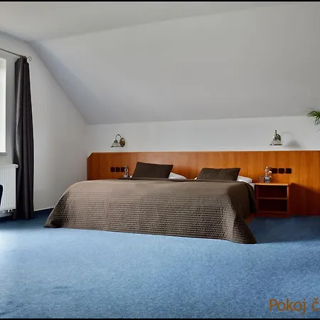 Stary Dvur * Nové Dvory