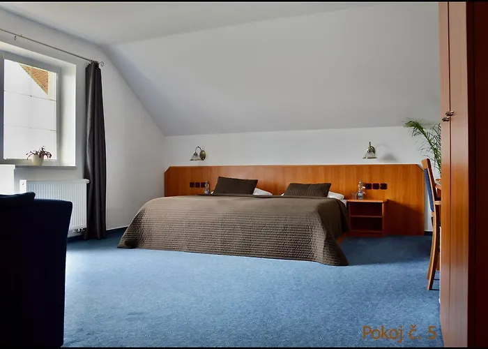 Stary Dvur * Nové Dvory
